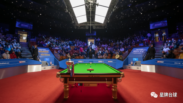 年轻球员怀 年轻球员怀